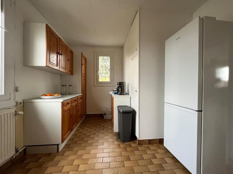 Maisonnette - Jardin Exterieur Champagne-sur-Seine Екстериор снимка